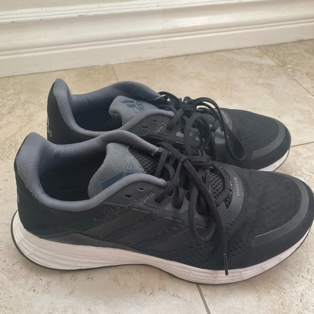 Adidas Womens light motion running shoes - Picture 1 of 7